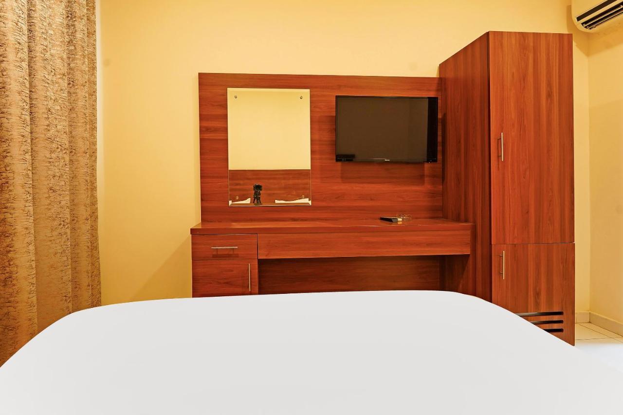 Oyo 925 Emirates Hotel 迪拜 外观 照片