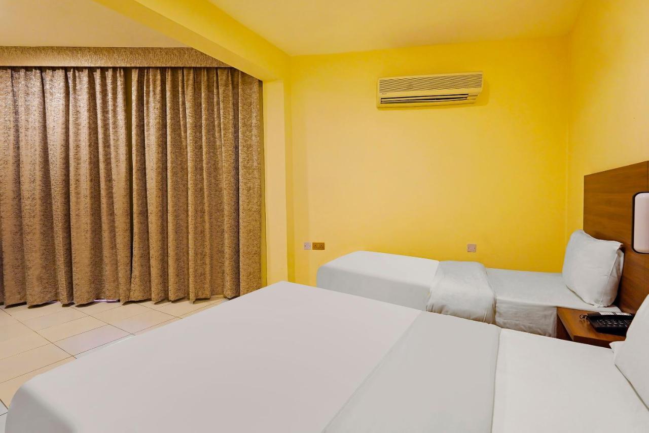 Oyo 925 Emirates Hotel 迪拜 外观 照片