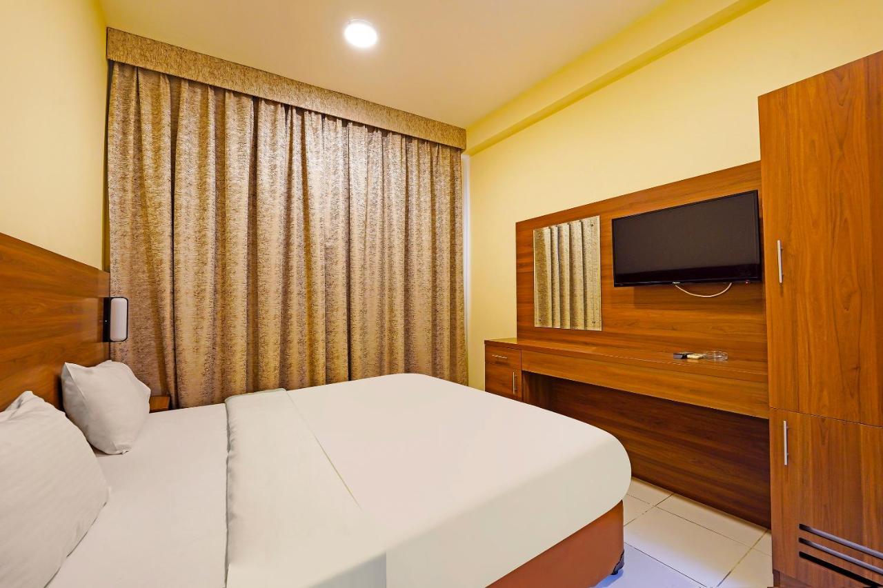 Oyo 925 Emirates Hotel 迪拜 外观 照片