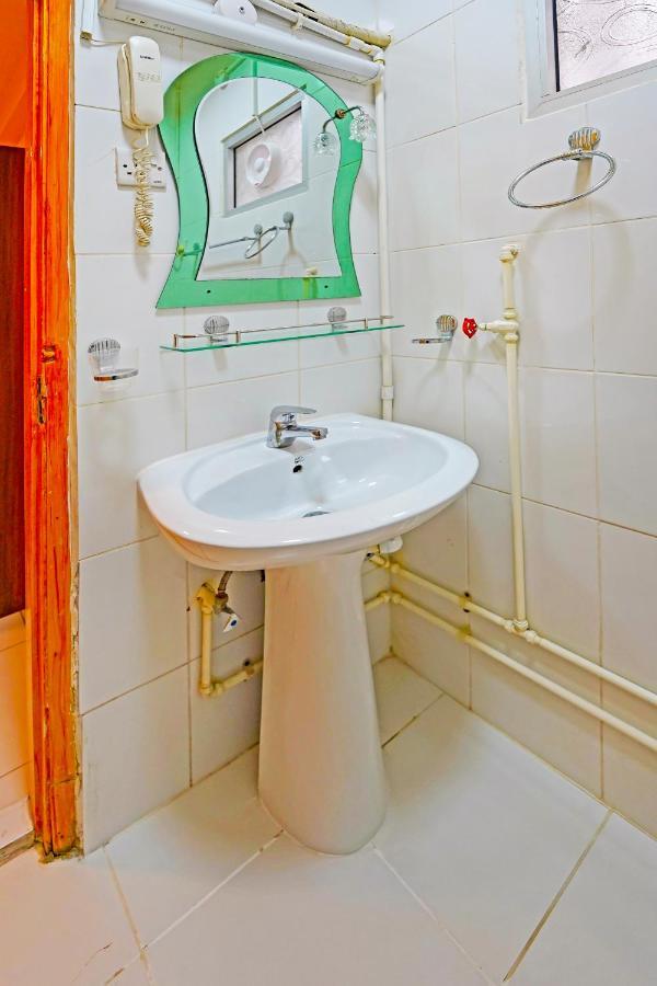 Oyo 925 Emirates Hotel 迪拜 外观 照片