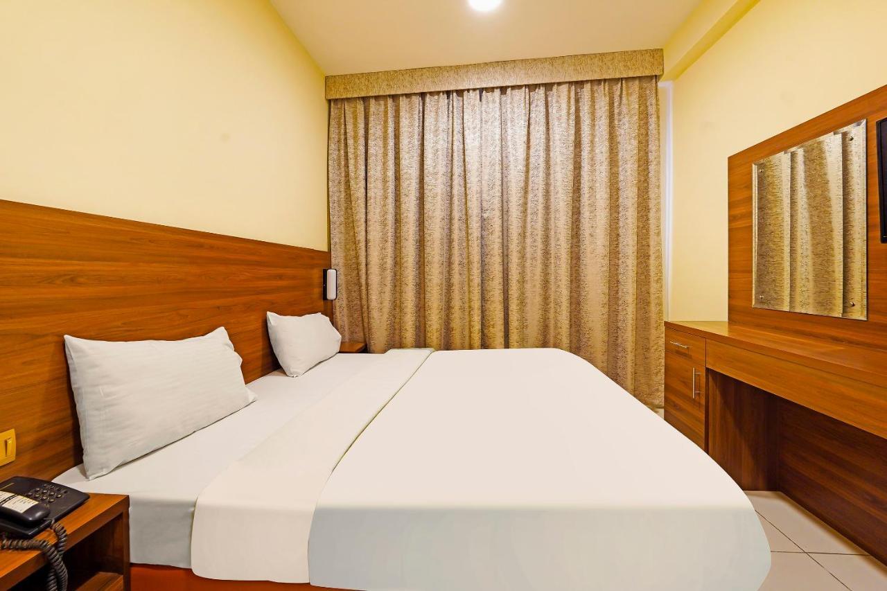Oyo 925 Emirates Hotel 迪拜 外观 照片